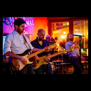 Maple Bustle Band